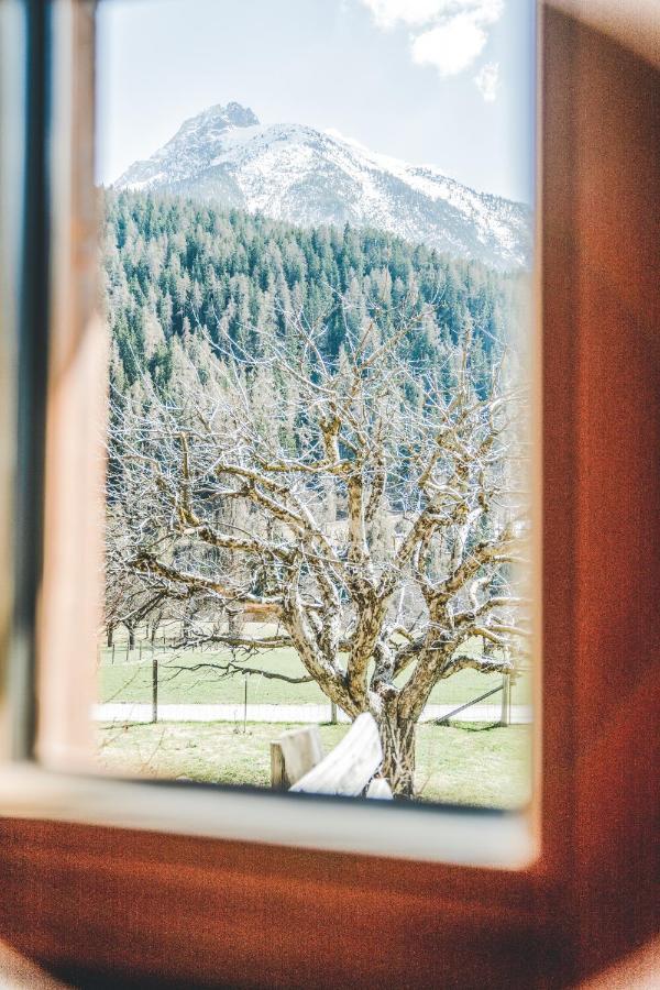 Il Maschun Im Historischen Engadinerhaus Apartman Scuol Kültér fotó