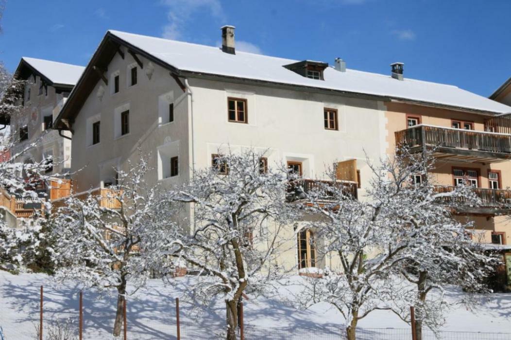 Il Maschun Im Historischen Engadinerhaus Apartman Scuol Kültér fotó